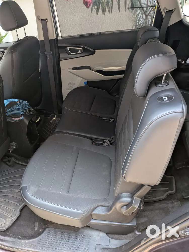 Kia Carens Clavis 2025 Petrol 11000 Km Driven