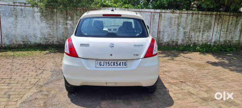 Maruti Suzuki Swift Lxi, 2015, Petrol
