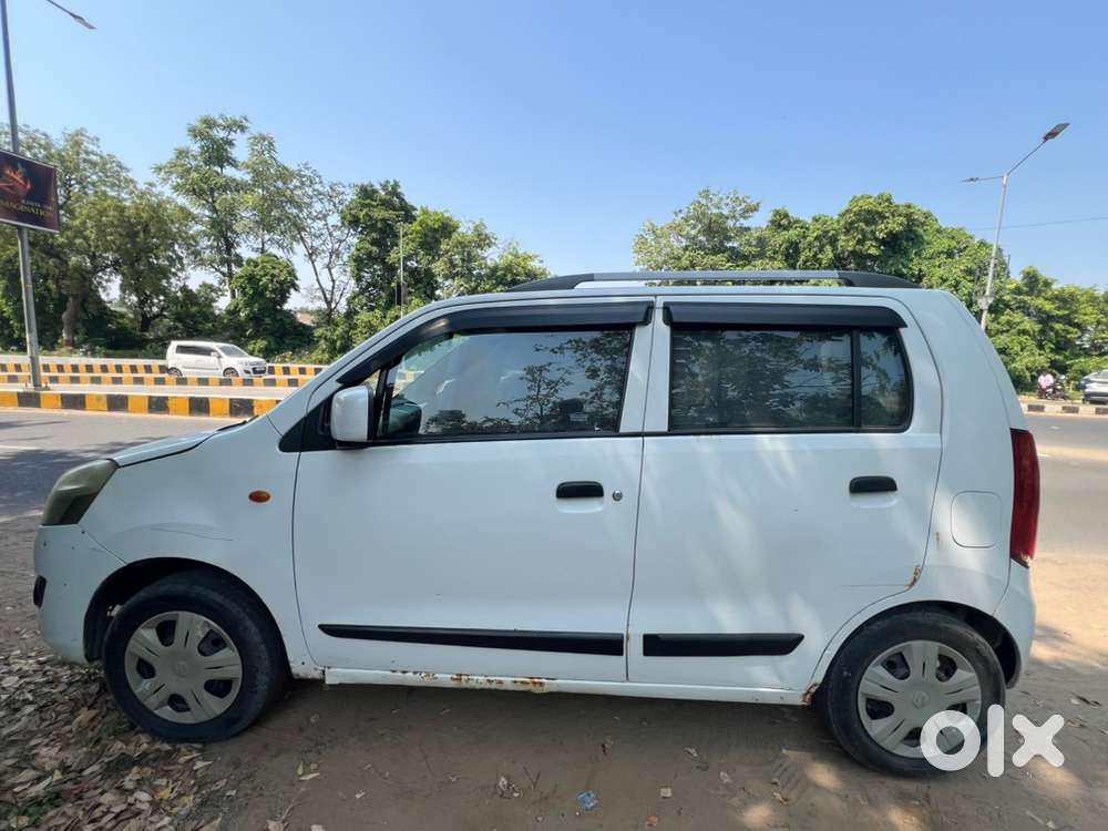 Maruti Suzuki Wagon R Vxi 2016 | 1st Owner | Petrol + Cng