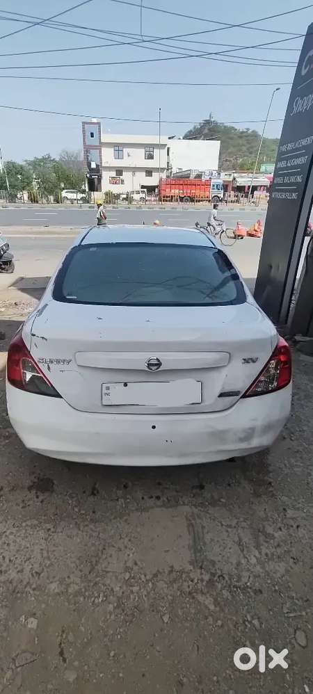 Nissan Sunny 2013