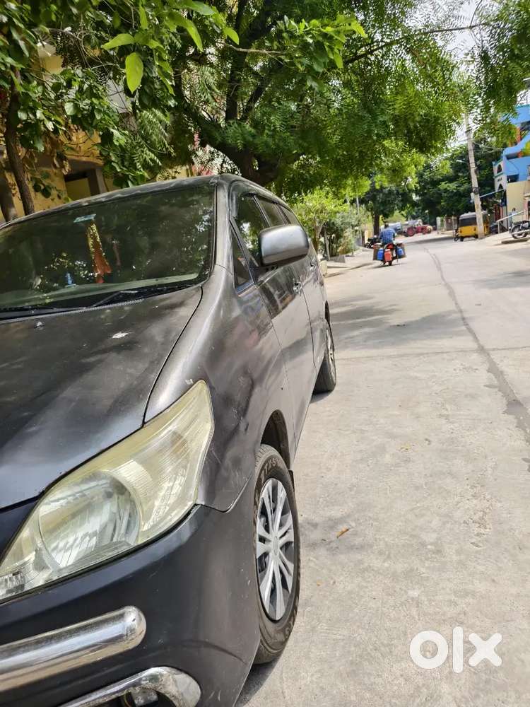 Toyota Innova 2011 Diesel Well Maintained