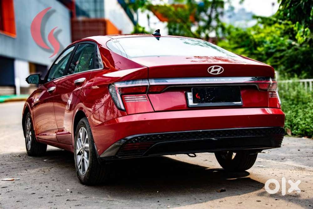 Hyundai Verna Sx (o) 1.5 Vtvt Ivt [2023 - 2026], 2023, Petrol
