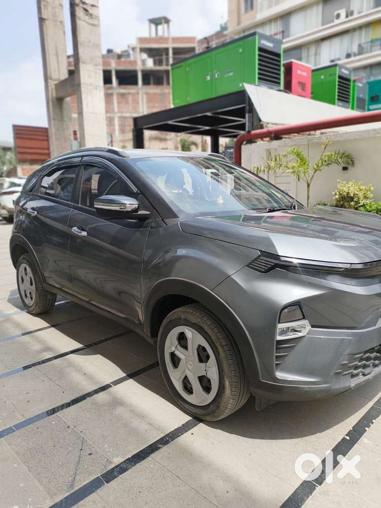 Tata Nexon Pure Plus (s) Petrol Amt, 2024, Petrol
