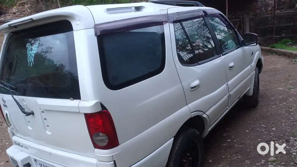 Tata Safari Dicor 2011