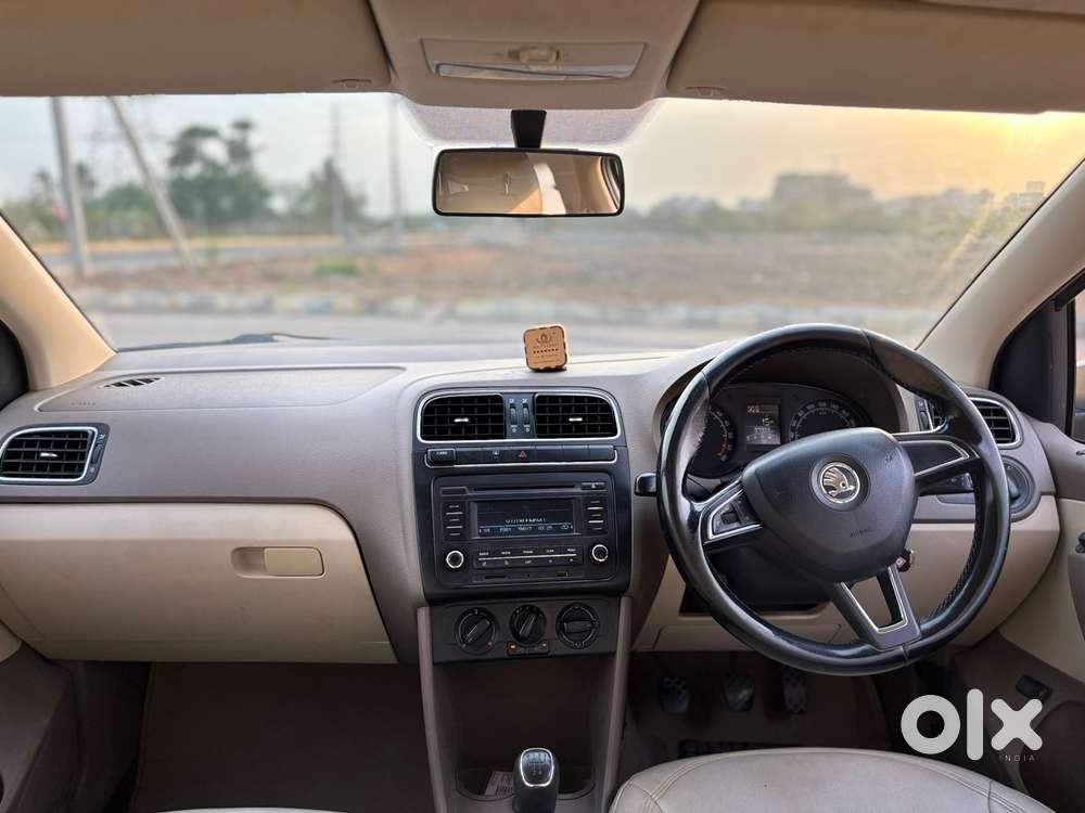 Skoda Rapid 1.5 Elegance Tdi Mt, 2015, Diesel