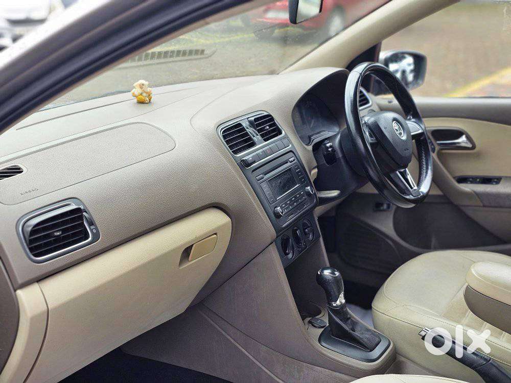 Skoda Rapid 1.6 Mpi At Ambition Plus Alloy, 2015, Petrol
