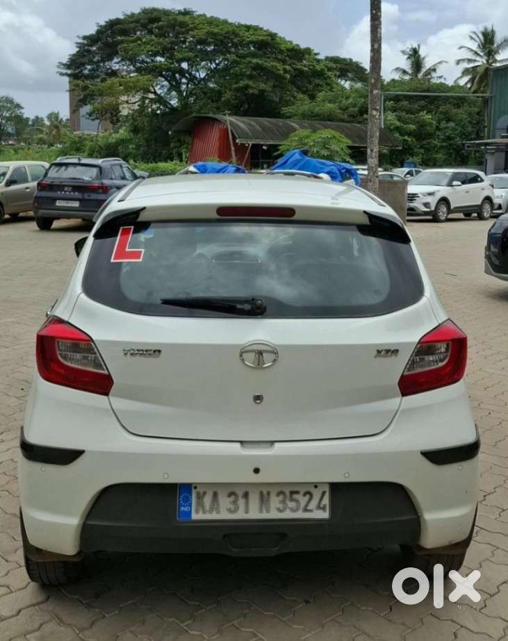 Tata Tiago 1.2 Revotron Xza, 2017, Petrol