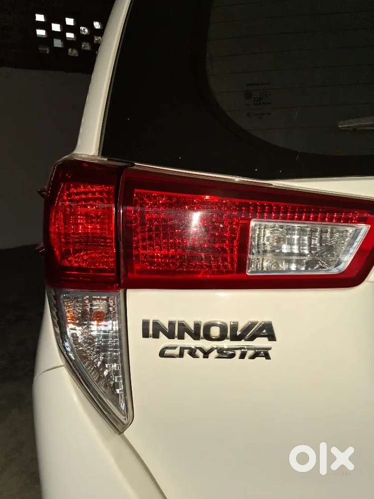 Toyota Innova Crysta 2017 Diesel 130000 Km Driven