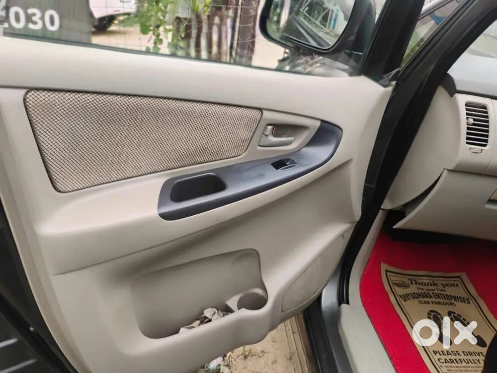 Toyota Innova 2014 Diesel 101000 Km Driven