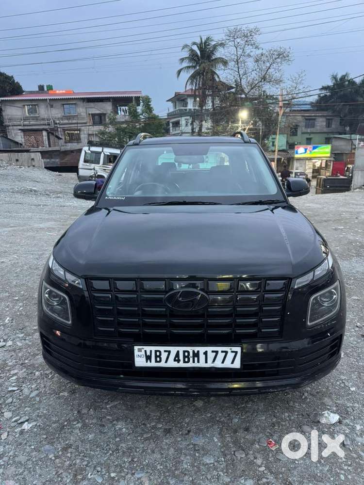 Hyundai Venue 2022 Petrol Well Maintained