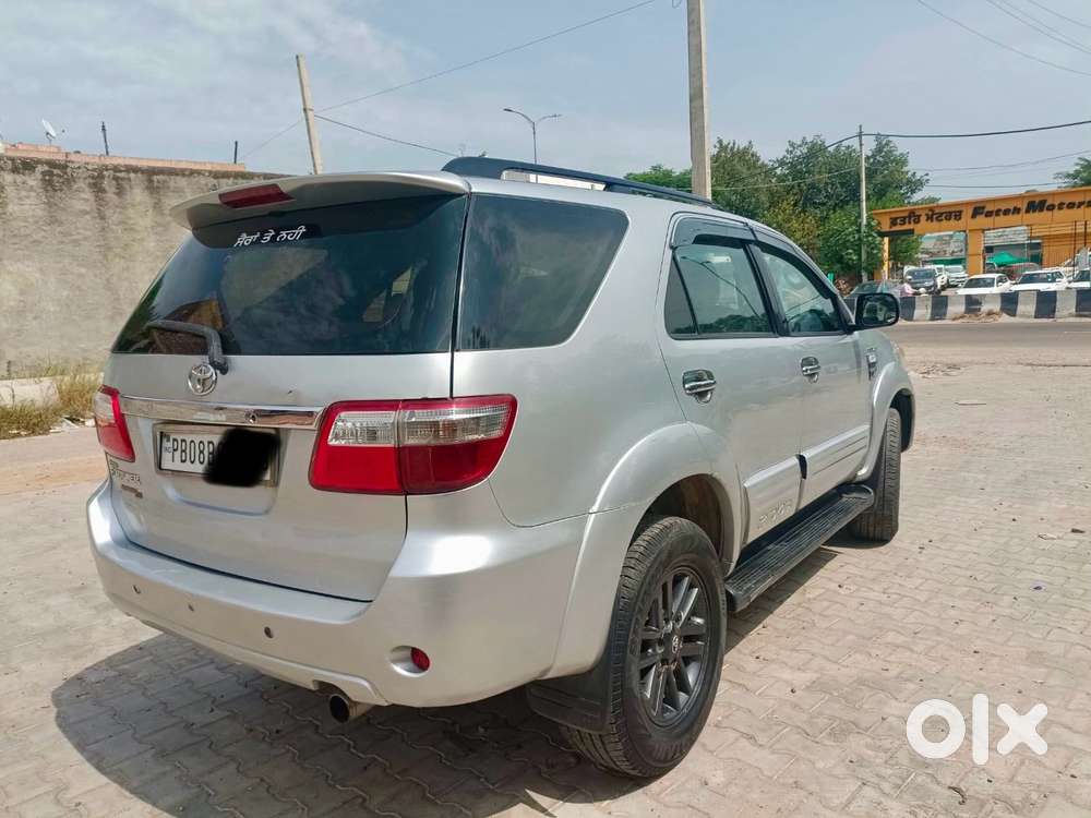 Toyota Fortuner 3.0 4x4 Manual, 2010, Diesel