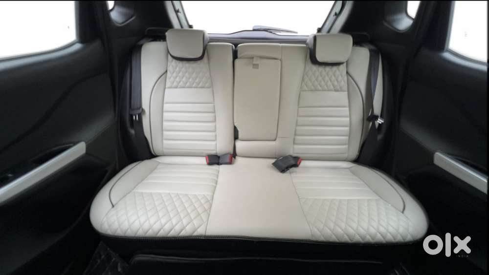 Nissan Magnite 1.0 Xv Premium Turbo Cvt, 2022, Petrol