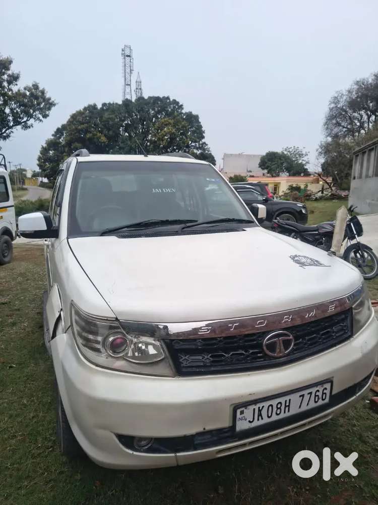 Tata Safari Storme