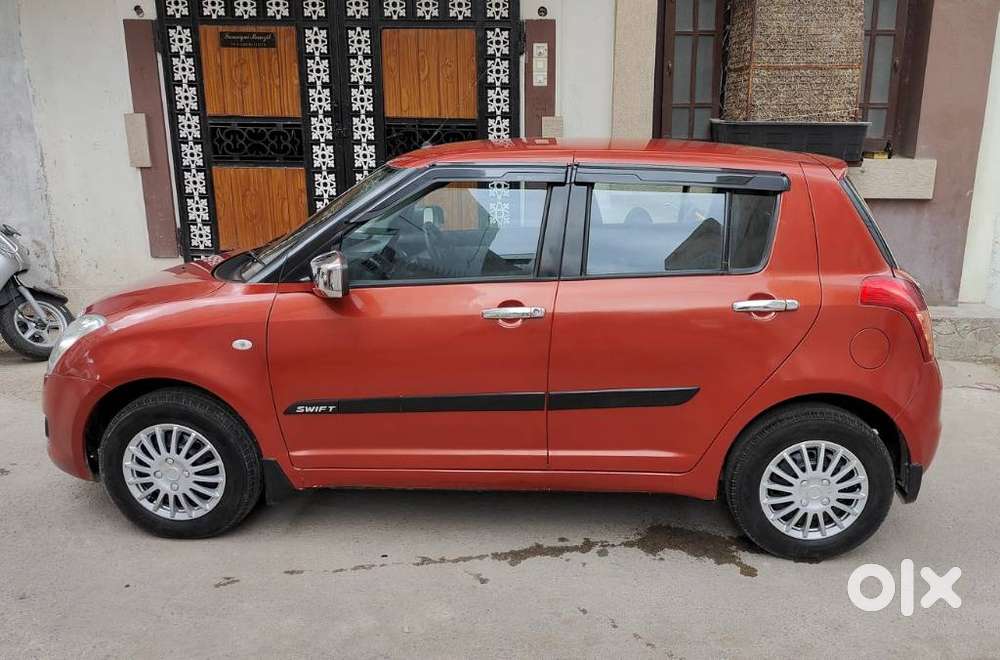 Maruti Suzuki Swift Vxi + Manual, 2009, Petrol