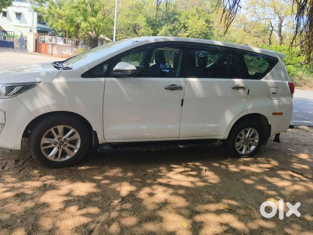 I Innova Crysta 2019 Model G Variant