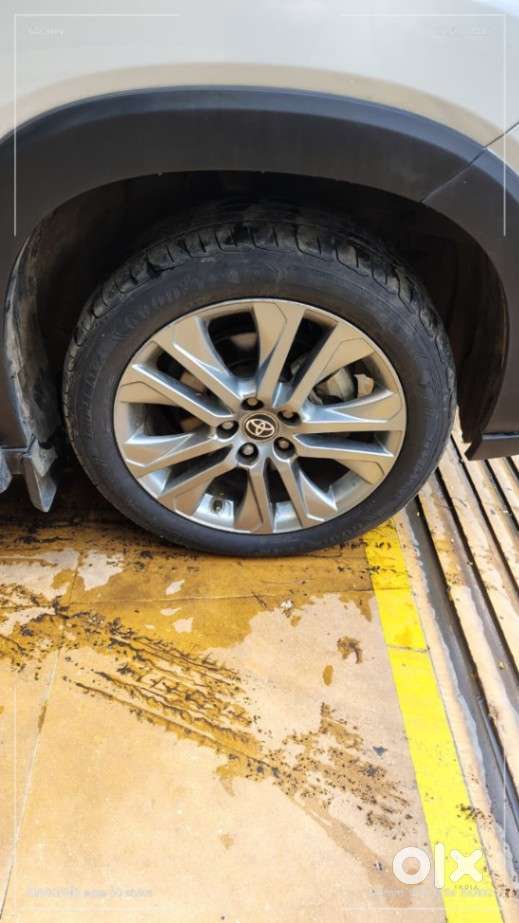 Toyota Innova Hycross 2.0 Zx (o) Hybrid 7 Str, 2024, Petrol