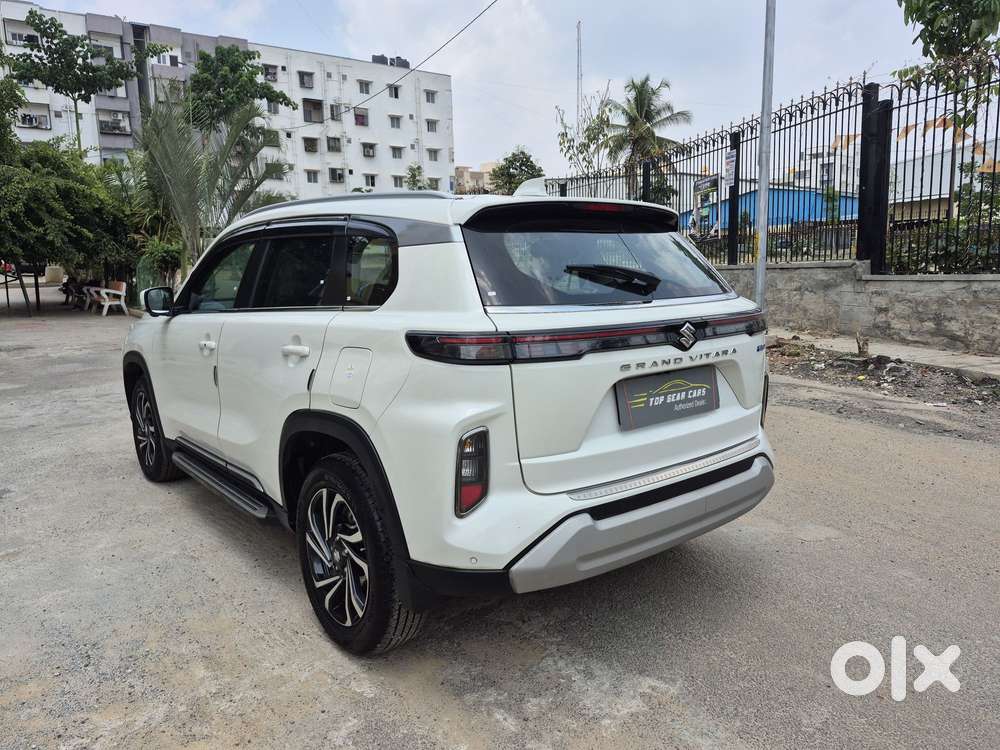 Maruti Suzuki Grand Vitara Smart Hybrid Alpha, 2025, Petrol