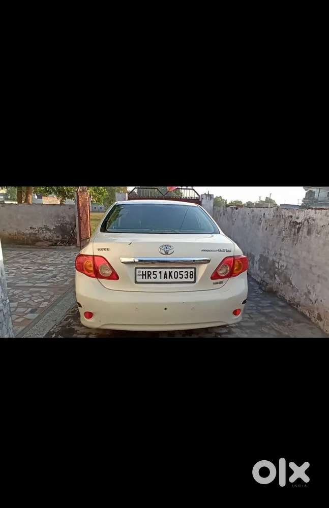 Toyota Corolla Altis 2010