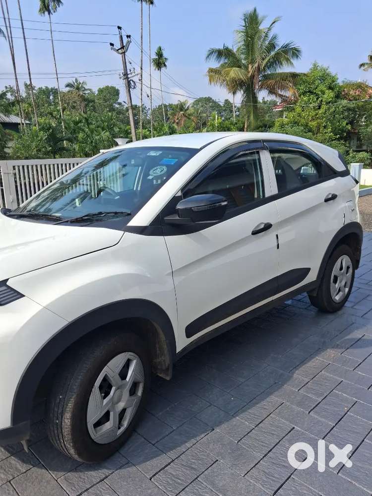 Tata Nexon Smart Petrol November 2025