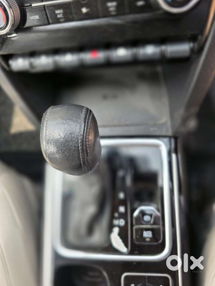 Mahindra Xuv700 2.0 Ax 7 Petrol At Luxury Pack Str, 2023, Petrol