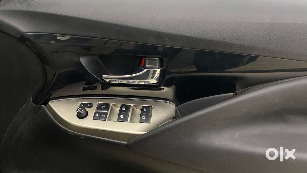 Toyota Innova Crysta 2.8 Zx At, 2016, Diesel