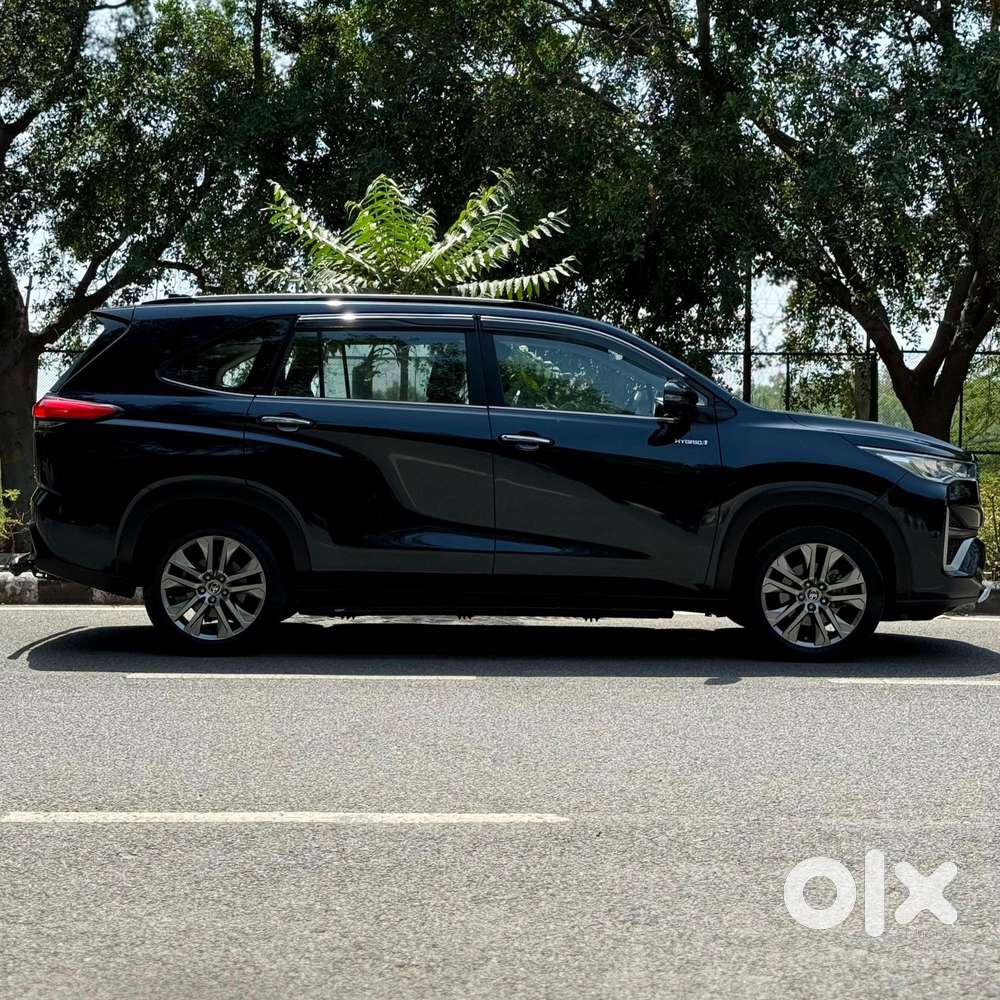 Toyota Innova Hycross 2.0 Zx (o) Hybrid 7 Str, 2024, Petrol