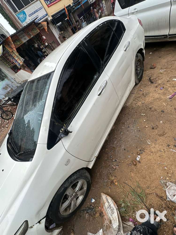 Honda City V At 2011 Km Driven