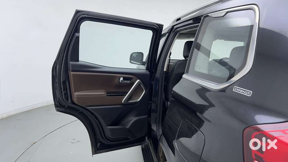 Mahindra Scorpio N Z8 Petrol At 7 Str, 2024, Petrol