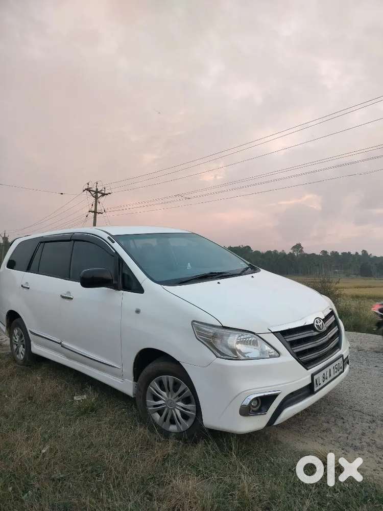 Toyota Innova 2012 Diesel Well Maintained