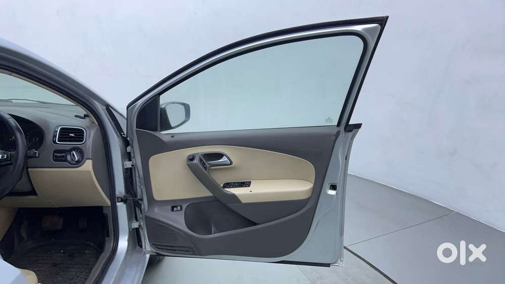 Volkswagen Vento Petrol Highline, 2016, Petrol