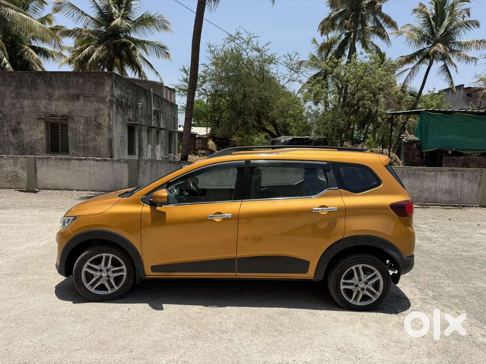 Renault Triber Rxz, 2023, Petrol
