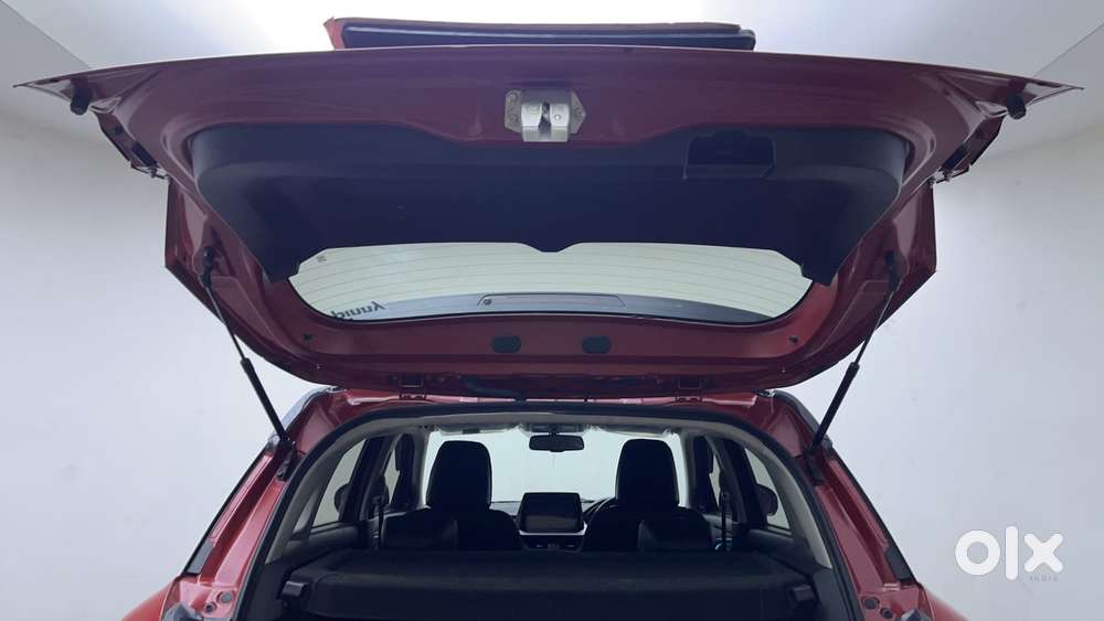 Maruti Suzuki Vitara Brezza 1.5 Zxi Plus Dual Tone, 2022, Petrol