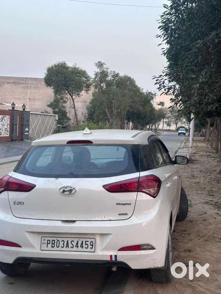 Hyundai Elite I20 2017 Petrol 120000 Km Driven