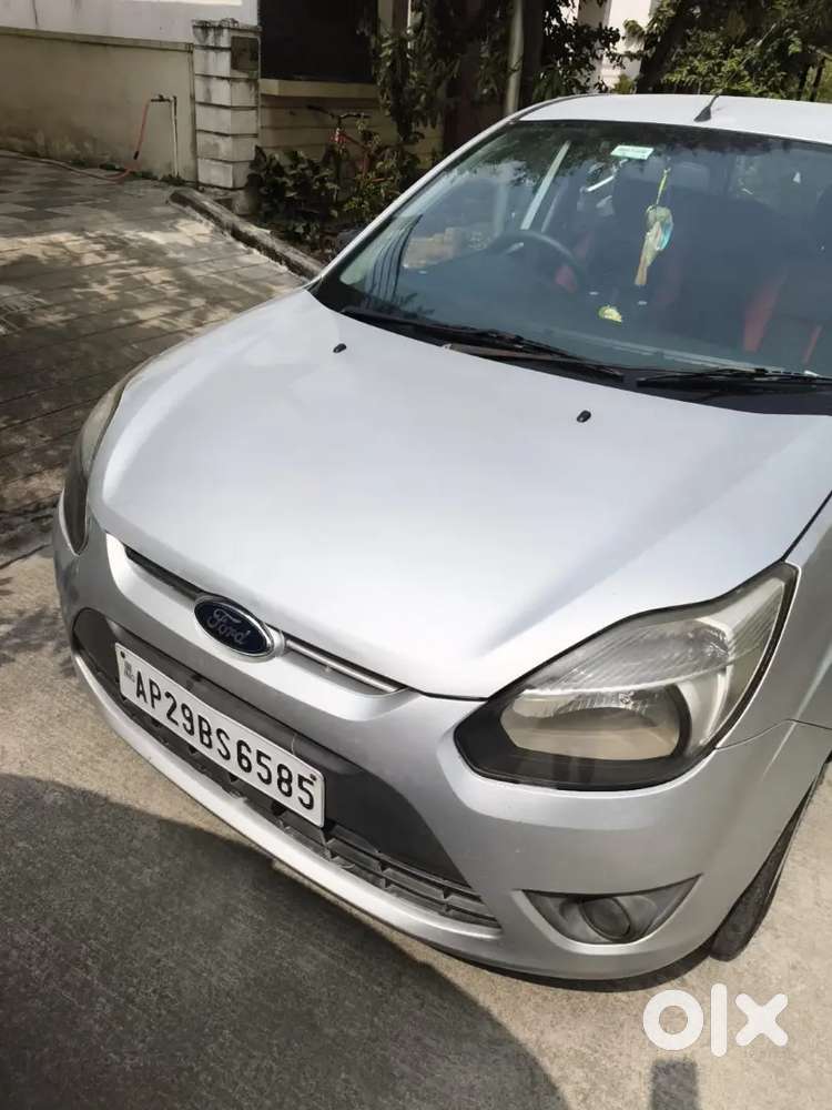 Ford Figo 2012 Petrol Manual