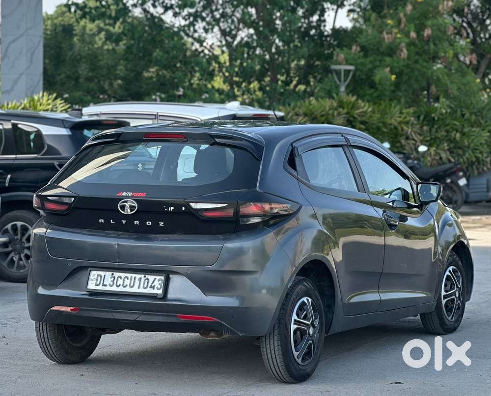 Tata Altroz 1.2 Xe, 2021, Petrol