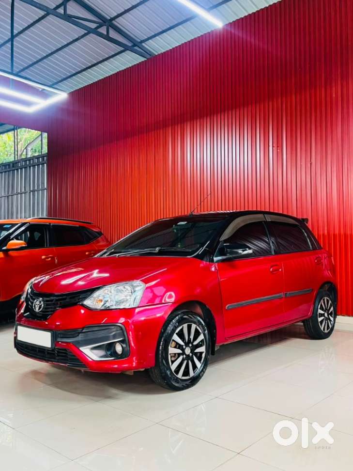 Toyota Etios Liva V Dual Tone, 2018, Petrol