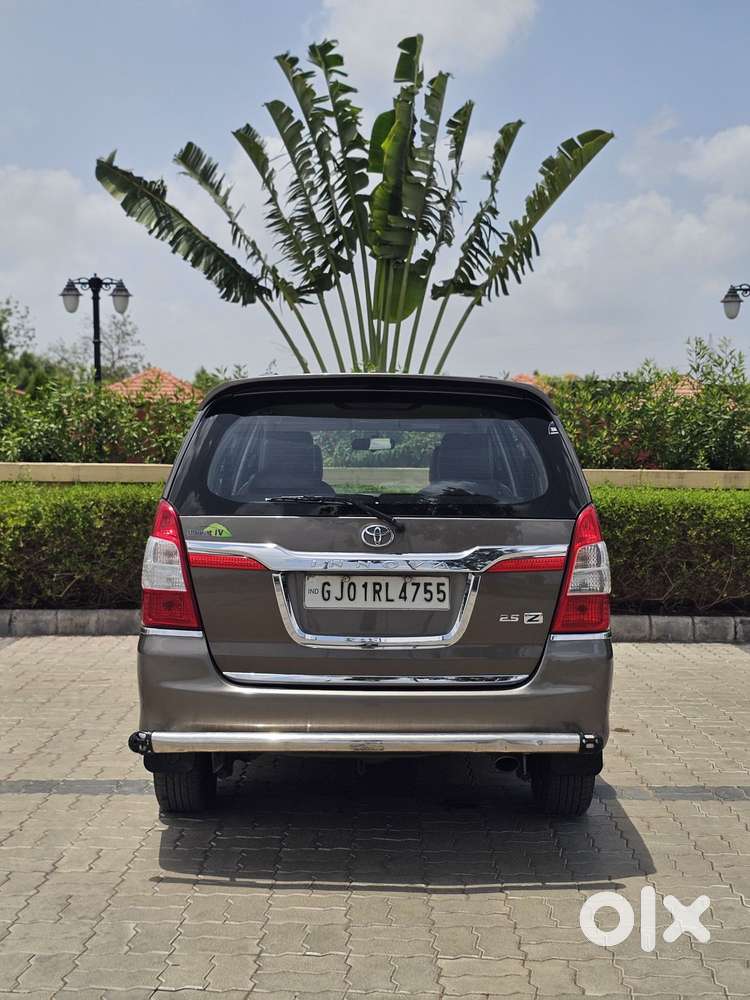 Toyota Innova 2.5 Zx Diesel 7 Seater Bsiii, 2015, Diesel