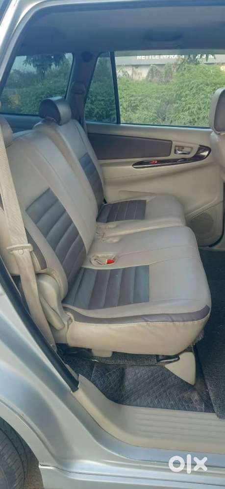 Toyota Innova 2.5 V 8 Str, 2013, Diesel