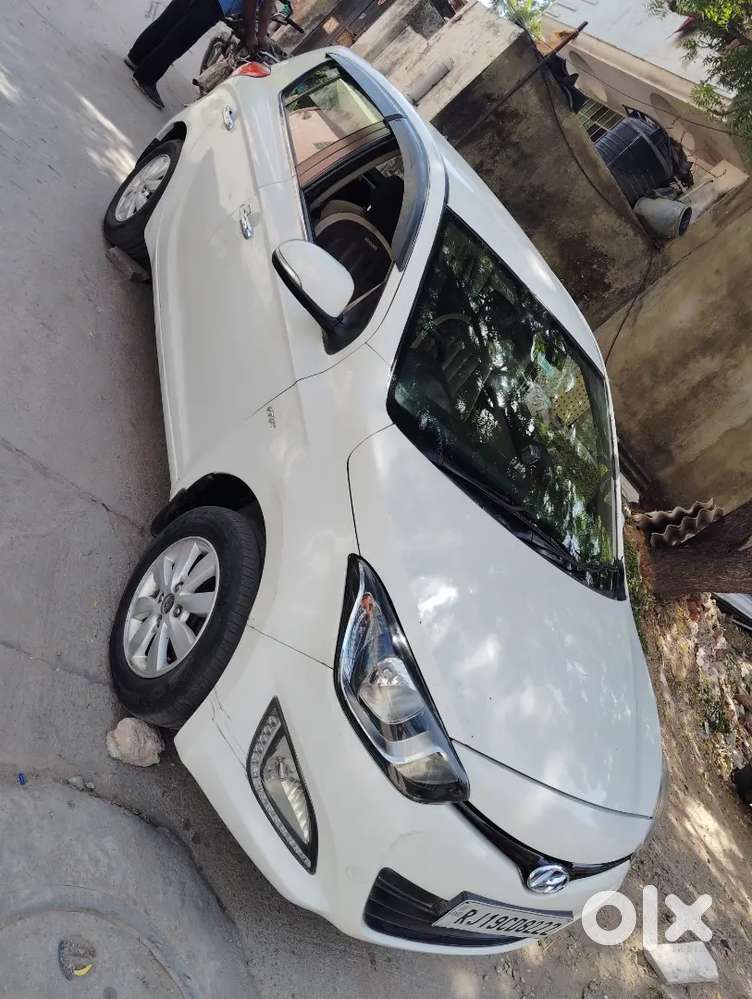 Hyundai I20 Sportz Abs 2013