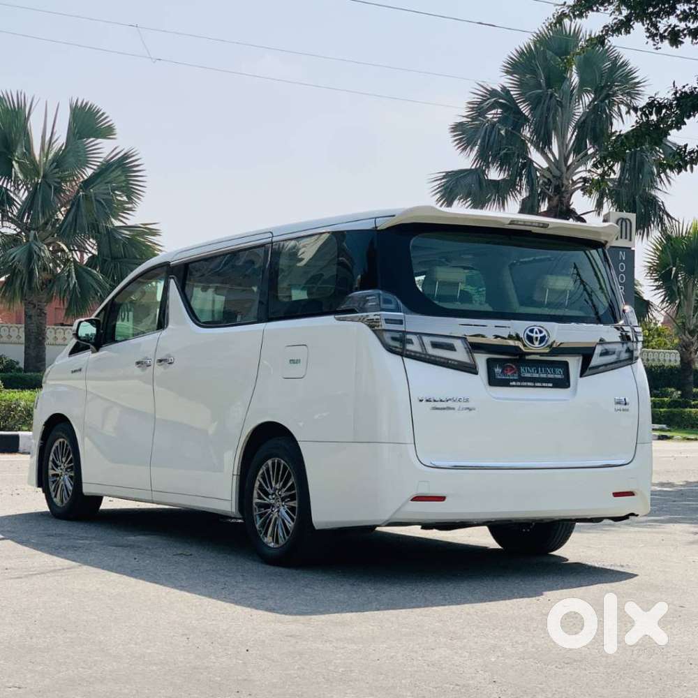 Toyota Vellfire Vip &ndash; Executive Lounge, 2023, Petrol