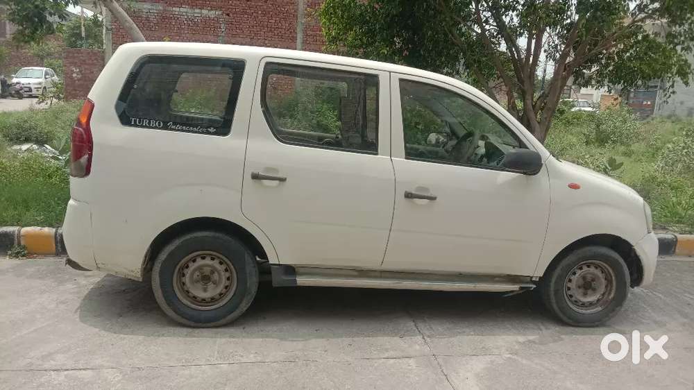 Mahindra Xylo 2.2 2011 Pearl White