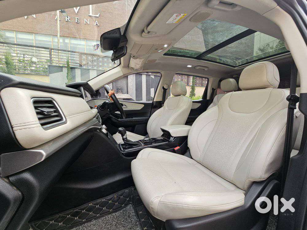 Mahindra Xuv700 2.2 Ax 7 Diesel At Str, 2022, Diesel