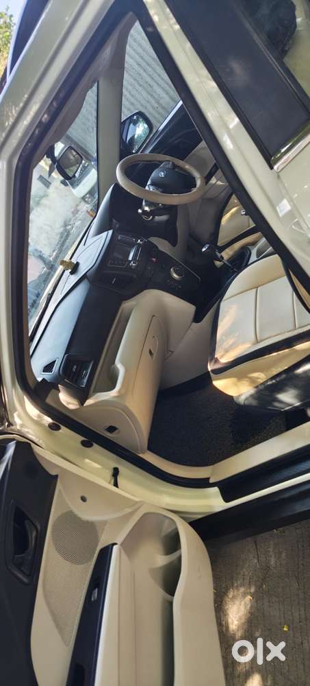 Mahindra Xuv300 W6 Amt Diesel, 2022, Diesel