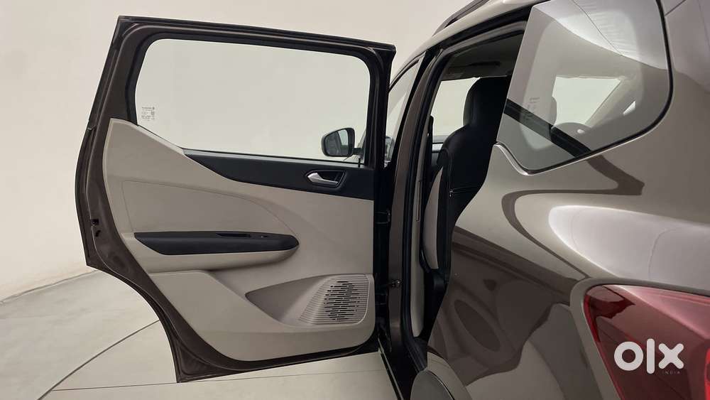Renault Triber Rxz Easy-r Amt, 2022, Petrol