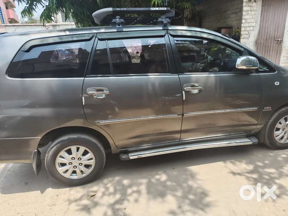 Toyota Innova 2011 Diesel Well Maintained