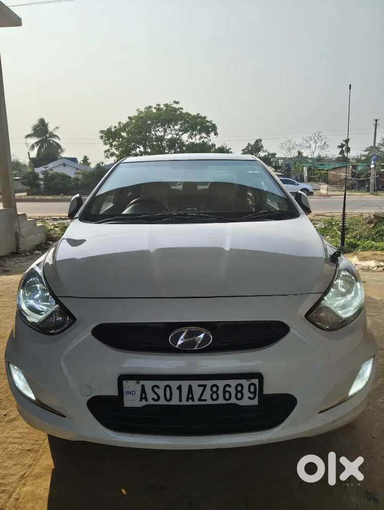 Hyundai Verna 2012