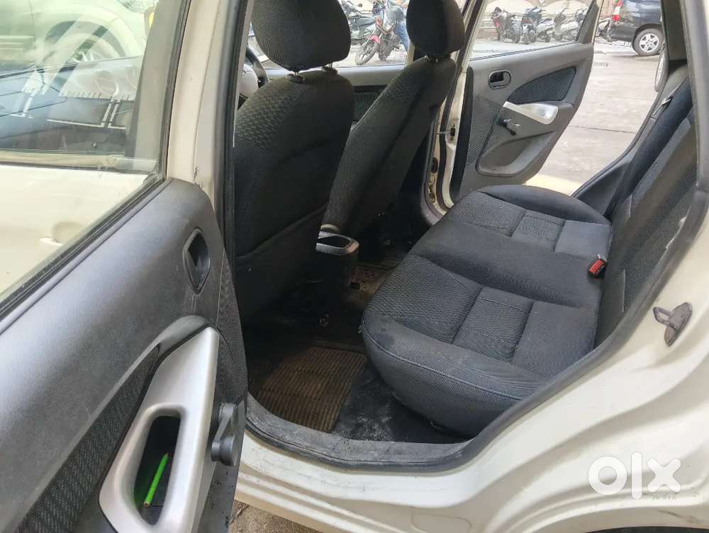 Ford Figo 1.2 Petrol 2013