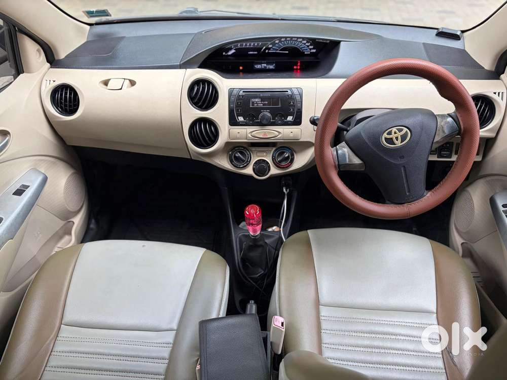 Toyota Etios Liva 2014-2016 V, 2016, Petrol