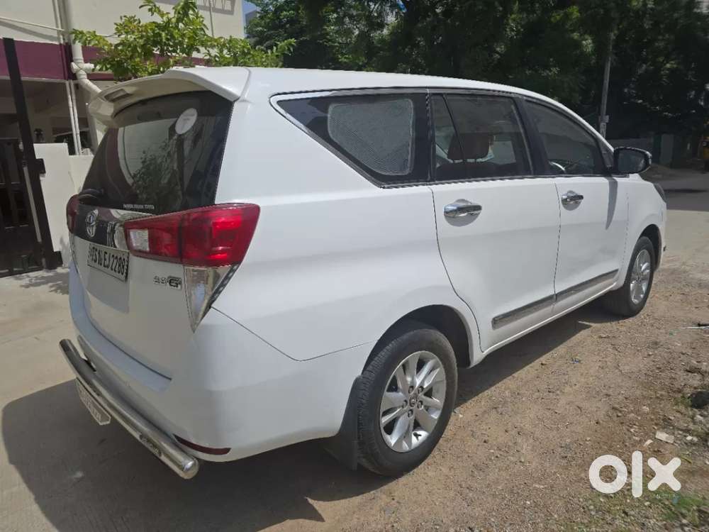 Toyota Innova Crysta 2.8 Gx At 7 Str, 2016, Diesel