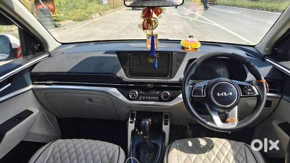 Kia Carens 1.4 Premium 7 Str, 2022, Petrol